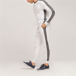 Los Mejores Conjuntos Deportivos XXL para Hombre al por Mayor, Conjuntos Unisex para Adultos de Alta Calidad, Logotipo Personalizado Impreso, 100% Algodón, Impermeables y Transpirables - Product Image 3