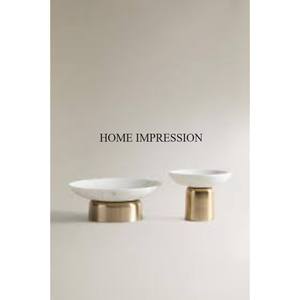 Venta al por mayor, Juego de 2 cuencos de mármol blanco y negro de diseño elegante único con cuencos de base de textura martillada chapados en oro - Product Image 4