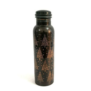 Bouteille en cuivre pur de qualité supérieure, fabriquée à la main, motif d'arbre de Noël gravé, cuivre noir oxydé antique, cadeaux pour elle, bureau - Product Image 1