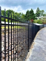 Panneau de clôture en acier inoxydable avec motif treillis pour allée, jardin et sécurité périmétrique de villa