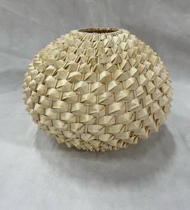 Lámpara Colgante Artesanal de Mimbre de Bambú y Ratán - Product Image 3