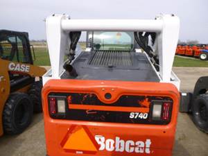 2020 Bobcat S740 Minicargadora - Product Image 3
