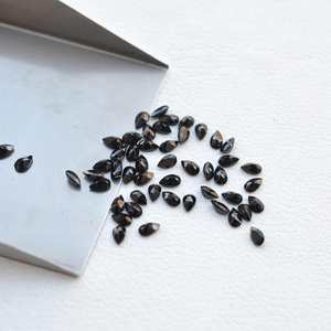 Pierres précieuses en spinelle noir naturel facettées en forme de poire de 4x6 mm, pierres de spinelle non traitées les plus vendues, livraison internationale sans taxes - Product Image 4