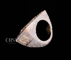 แหวนเพชรทรงสี่เหลี่ยมทันสมัยผู้จำหน่ายอินเดียเหมาะสำหรับลุคทันสมัยและมีสไตล์ที่หรูหรา - Product Image 2