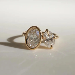 Bague de fiançailles en diamant de laboratoire Toi et Moi de 2,70 CTW, taille ovale, diamants certifiés IGI, sertis en bélière, en or massif 14 carats - Product Image 5