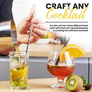 Ensemble de shakers à cocktail en acier inoxydable avec base et couvercle en bois élégants pour mariages et événements spéciaux - Product Image 4