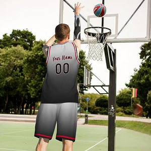 Uniforme de baloncesto de ajuste suave diseñado para juego activo con tela transpirable, comodidad elástica y diseño ligero. - Product Image 4