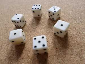 ลูกเต๋าเรซินน้ำหนักเบาทำด้วยมือรูปนางฟ้าโลโก้ออกแบบได้ตามต้องการขนาดและคุณภาพส่งออก - Product Image 5