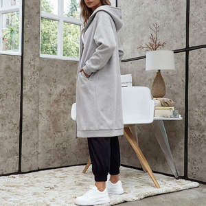 เสื้อฮู้ดดี้โอเวอร์ไซส์แบบมีซับใน ระบายอากาศได้ดี ทรงหลวม ไหล่ตก แฟชั่นสำหรับผู้หญิง มีกระเป๋าซิปซ่อน  แบบยาวพิเศษ  รับผลิตตามสั่ง - Product Image 3