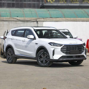 SUV intermédiaire essence X70 PLUS 2025 à prix avantageux, en parfait état, prêt à être expédié - Product Image 5