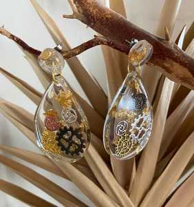 Pendientes de resina hechos a mano de alta calidad de la India, joyería de moda clásica para mujeres y niñas - Product Image 1