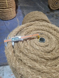 Corde de coco durable solide et corde de coco faite à la main pour les tapis de tapis de grands tapis et la décoration extérieure de station de vacances d'hôtel - Product Image 2