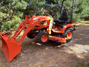 Tractor Kubota BX23S 2020, Tractor Utilitario Subcompacto con Cargador Frontal, Transmisión Hidrostática, Tracción en las 4 Ruedas, Capacidad de Carga de 700 kg - Product Image 3