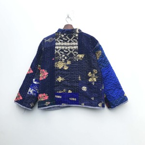 Chaqueta Acolchada Khambadiya Vintage Hecha a Mano para Mujer, Invierno, Patchwork Indio, Hecha de Tela de Chifón - Product Image 2