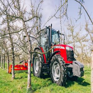 Vente en gros de tracteurs Massey Ferguson série MF 4700 disponibles moteur puissant et caractéristiques avancées construits pour l'agriculture professionnelle - Product Image 6