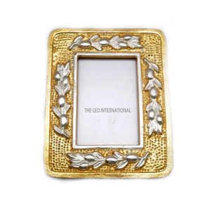 Cadre photo en métal de conception spéciale dorée pour la décoration de la maison, prix de gros en vrac - Product Image 4