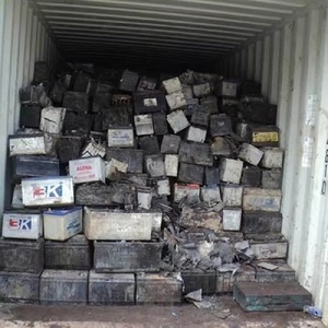 Déchets de batteries au plomb de qualité / Déchets de batteries de voiture usagées / Batteries au plomb-acide déchargées à vendre Déchets de batteries acides à 99,99 % Prix ​​bas - Product Image 1