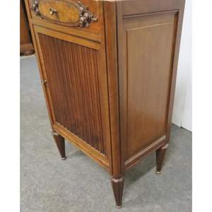 Exquisita mesita de noche de caoba de estilo francés con lujosa tapa de mármol y detalles tallados a mano, mesita de noche perfecta para Elegan - Product Image 3