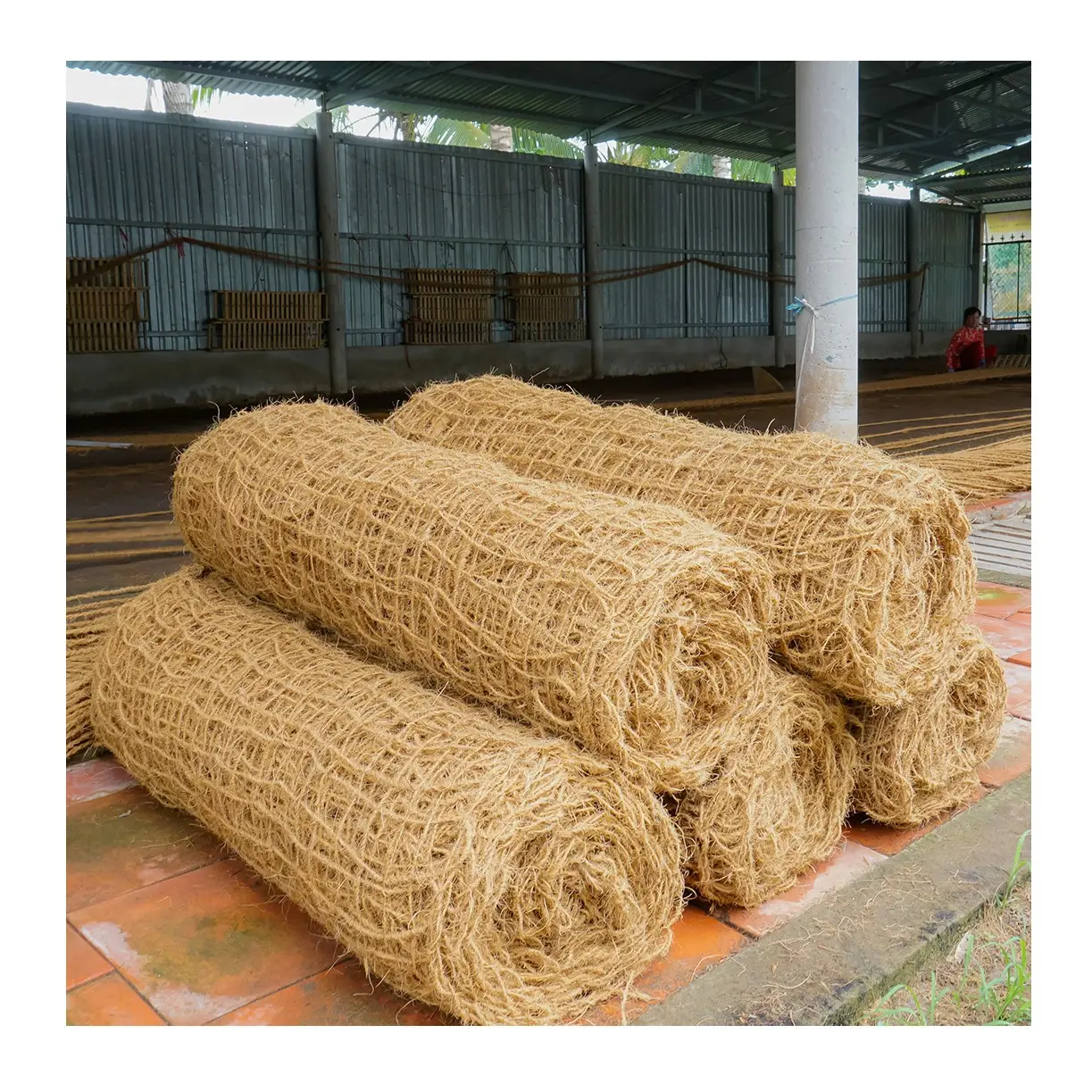 Geotextileココナッツコイア繊維ネット織りココロープメッシュネットベトナムの生態学的土壌ブランケット