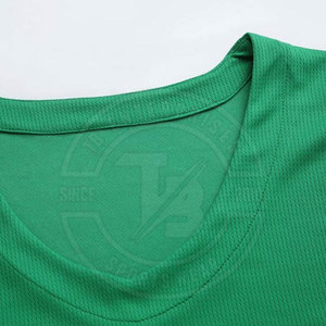 ชุดบาสเก็ตบอลแบบสั่งทำพิเศษ คุณภาพสูง โพลีเอสเตอร์ 100% 180 กรัม แห้งเร็ว ระบายอากาศได้ดี ชุดกีฬาผู้ชาย รับผลิตแบบ OEM พร้อมสกรีนโลโก้ - Product Image 4