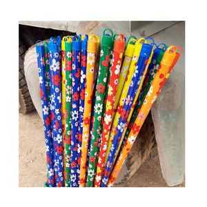 Vente en gros Maison Eucalyptus Bois Matériau Manche de balai en bois Fleur et pointillé Fabrication au Vietnam - Product Image 1