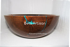 Cuenco Decorativo Artesanal Ecológico de Estilo Americano en Madera y Resina con Diseño Único de Incrustaciones, Resina Azul Vibrante para Fiestas - Product Image 4