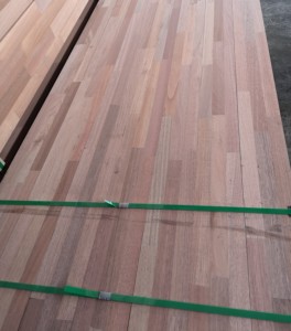 Tablones para Escaleras FJL de Meranti Rojo Oscuro 100% FSC - Product Image 5