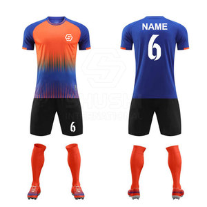 Pakistan meilleure qualité 100% Polyester séchage rapide unisexe adulte football uniforme personnalisé ensembles de football usine en gros - Product Image 1