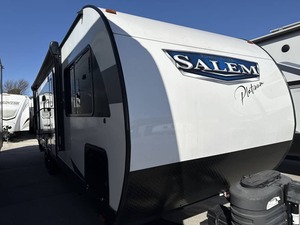 Camion de camping d'occasion 2024 F-o-r-e-s-t R-i-v-e-r S-a-l-e-m 26DBUDX prêt à la vente - Product Image 2