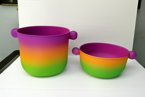 Vase à fleurs en métal fait main de style nordique, inspiré de la sérénité scandinave, conçu pour ajouter du calme et du charme élégant pour la décoration de Pâques - Product Image 3