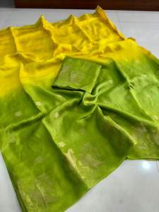 Sari de Viscosa Georgette Rusa Pura para Mujer con Tejido Jacquard, Bordado Meenakari Zari y Borde Antiguo Butti - Product Image 2