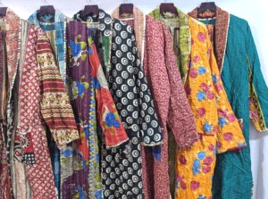 Chaqueta Acolchada Kantha Vintage para Mujer Estilos Surtidos-Accesorio de Ropa - Product Image 4