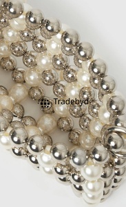 Pochette de perles de mariage pour les mariées et les demoiselles d'honneur sac fait main parfait pour les événements et les cadeaux en boutique par Tradebyd - Product Image 4