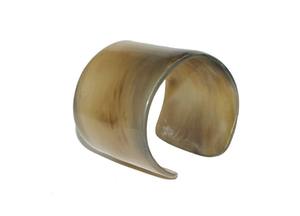 Brazalete de Cuerno Natural para Mujer 2025, Diseño Sencillo para Regalo, Color Cuerno, Producto Artesanal Natural Hecho a Mano - Product Image 6