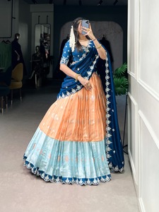 Vêtements de créateur indiens et pakistanais Zari tissage travail paillettes fil broderie pétoncle dentelle bordure Lehenga Choli vente en ligne - Product Image 6