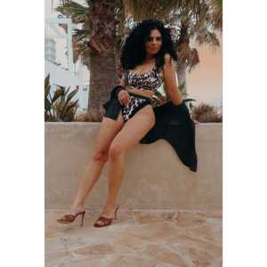 Gnejna ชุดว่ายน้ำ lumija น้ำหนักเบา100ก. สีดำ - Product Image 2