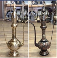 Grande cafetière Dallah arabe artisanale en laiton, style traditionnel du Moyen-Orient, Aftaba, avec gravure décorative, vase vertical pour mariage
