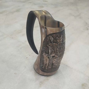 Meilleure qualité Odin père gravé Karbin tasse à corne à boire Style Viking conception animale polie pour griller l'artisanat naturel - Product Image 1