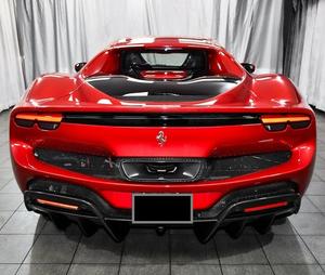 Increíble Ferrari 296 GTB RWD 2024 en perfectas condiciones con poco kilometraje en stock, ofrecido a una oferta fantástica que no querrás perderte - Product Image 2