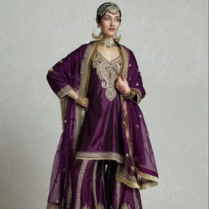 Party Wear Look Designer Costume Ensemble avec Paillettes Broderie Travail et Fantaisie Dentelle Travail - Product Image 1