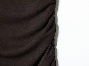 Vestido Largo Plisado con Cuello Recto, Estilo Europeo y Americano, Nuevo para Otoño e Invierno, Elegante y Ajustado - Product Image 5