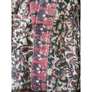 Peignoir en tissu gaufré bleu jade, confortable, taille unique, avec cordon de serrage, doux, respirant, motif imprimé personnalisé pour l'hiver, pour la maison et les mariages - Product Image 4