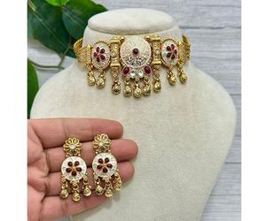 Magnifique ensemble collier et boucles d'oreilles Rajwadi en laiton plaqué or, finition antique, de haute qualité, pour femme, cadeau traditionnel pour mariage ou fête - Product Image 3