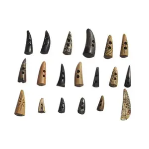 กระดุมทรงกลมทำมือจากเขาควายธรรมชาติ ตกแต่งด้วยลายฉลุ  รับสลักโลโก้ตามสั่ง สำหรับเสื้อแจ็คเก็ตและเสื้อโค้ท ราคาขายส่ง - Product Image 5