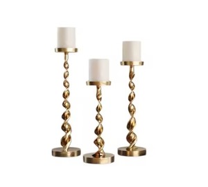 Bougeoirs plaqués or de qualité supérieure Dernière conception Métal 3-Royal Pilier Stand Mariage Décoratif - Product Image 1