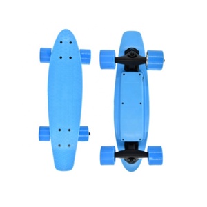 Jiesen <span class=keywords><strong>4</strong></span>-bánh xe điện nhỏ Skateboard OEM ODM Bán buôn giá rẻ điều khiển từ xa cá thiết kế vật liệu nhựa - Product Image 4