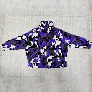 Sudadera con Capucha Personalizada para Hombre, Impresión DTG, 420 GSM, Algodón French Terry, Cierre de Cremallera, Camuflaje, Lavado Ácido, Estilo Desgastado - Product Image 2