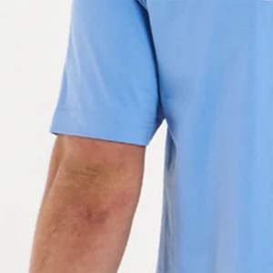 Camiseta de ropa de calle Athleisure personalizada OEM: tela elástica, absorbe la humedad, estilo gimnasio a calle - Product Image 6