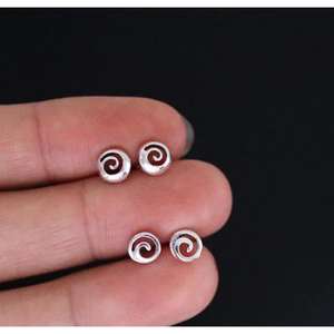 Pendientes de gota de filigrana de plata sólida 925 hechos a mano, joyería de compromiso para fiesta de boda hecha a medida, venta al por mayor para mujeres y niñas - Product Image 2