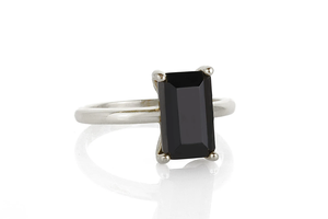Bague minimaliste en argent sterling 925 faite à la main Onyx noir naturel avec cristal noir cadeau de mariage de pierre de naissance de décembre pour les femmes - Product Image 2